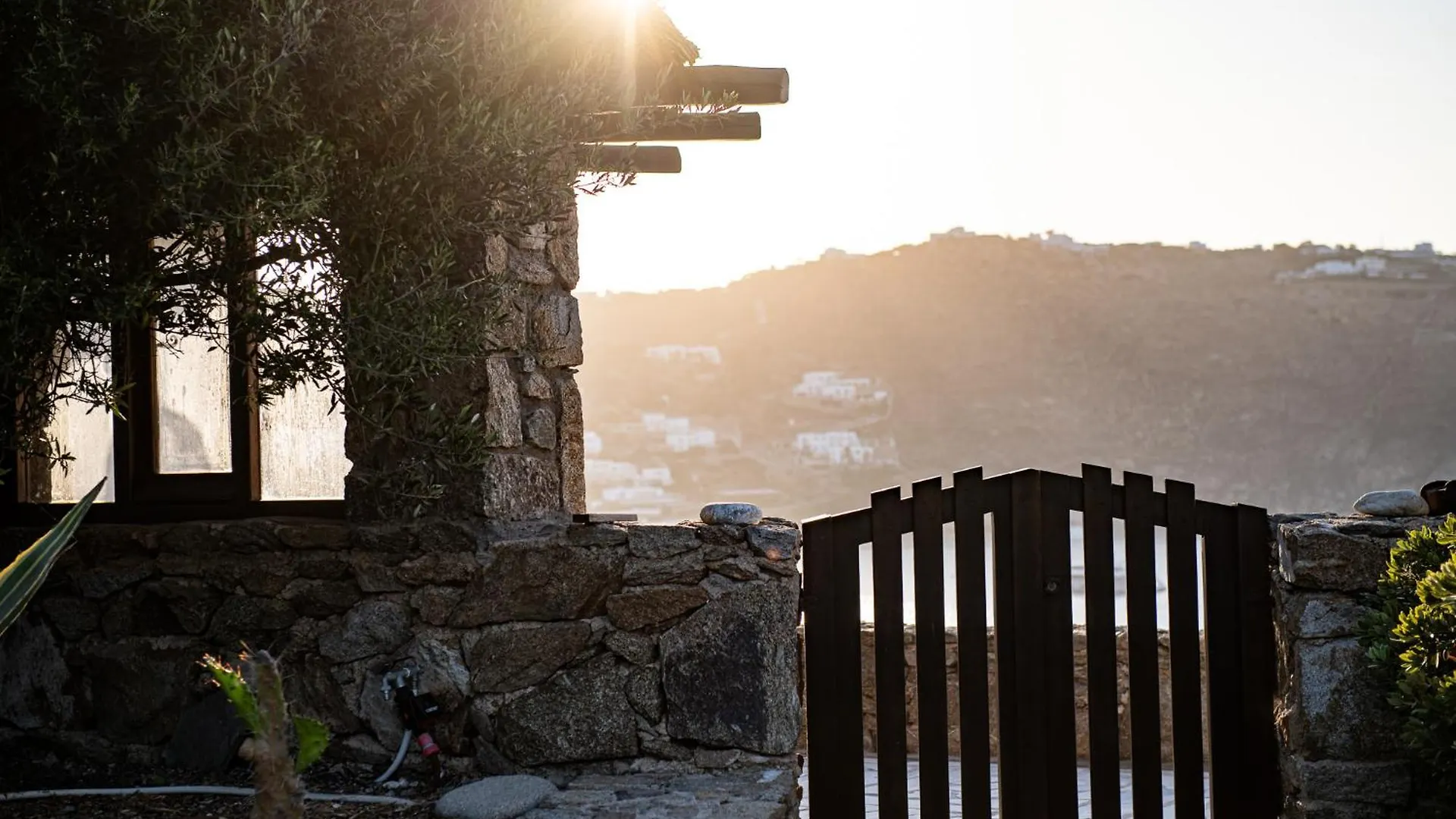 Melangio Villa Private Pool & Sunrise Views - 2024 Renovation Mykonos Town Греция